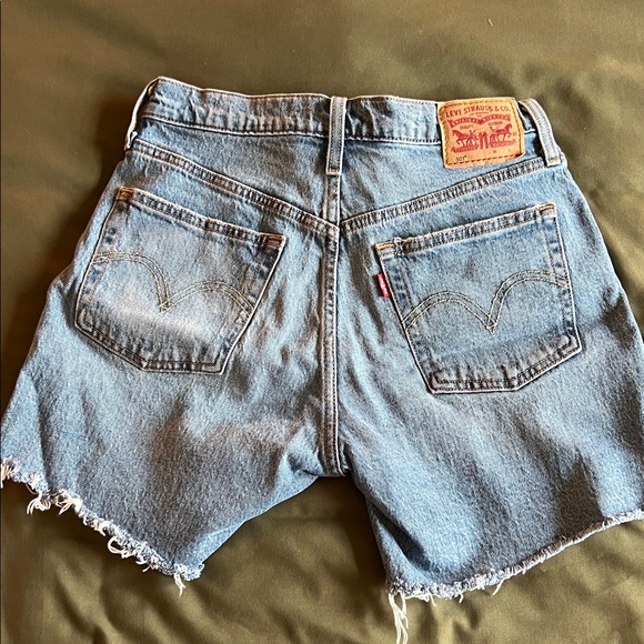 {LEVIS} 501 cut off denim shorts 27 - Picture 5 of 7